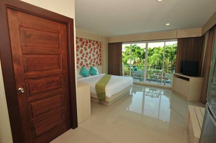 Chalong Beach Front Residence