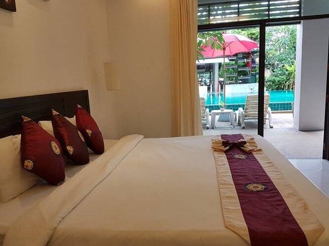 Monaburi Hotel
