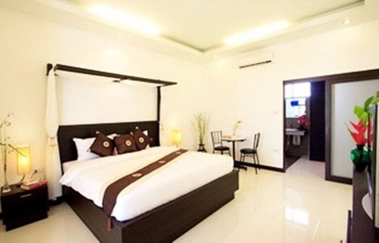 Monaburi Hotel