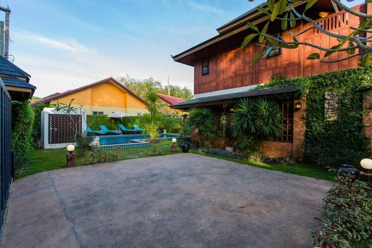 Peace Blue Naiharn Naturist Resort Phuket