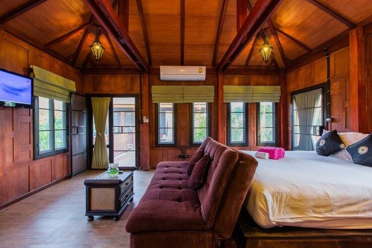 Peace Blue Naiharn Naturist Resort Phuket