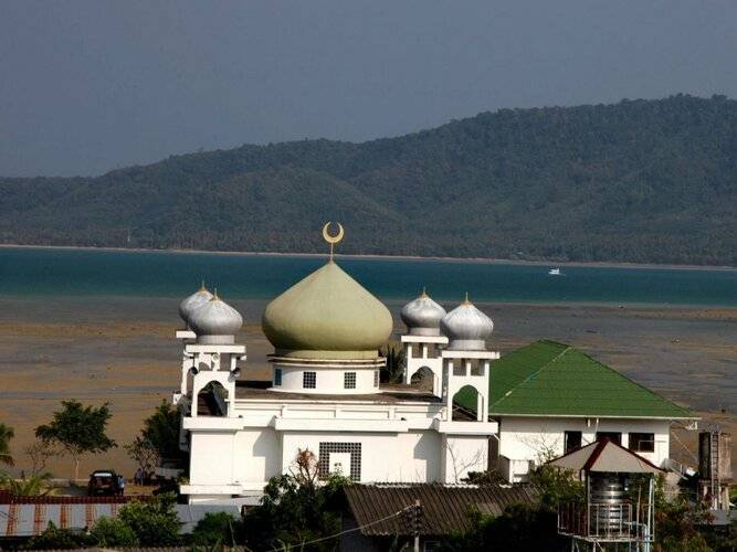 Raya Rawai Place
