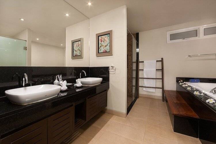 Serenity Grand Seaview Suite