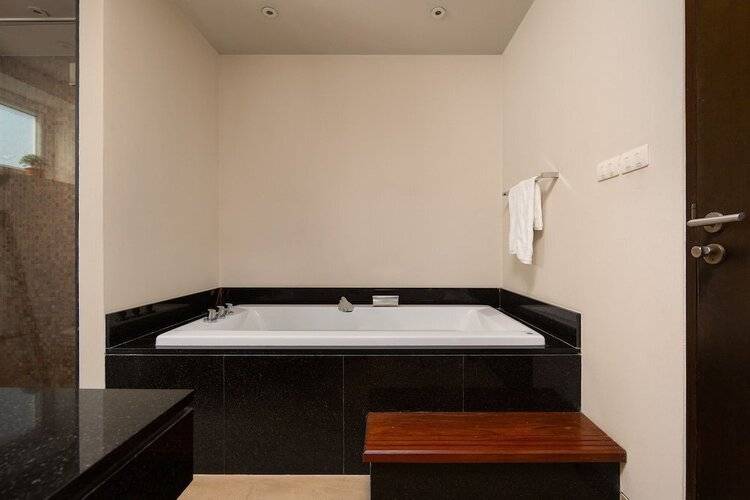 Serenity Grand Seaview Suite