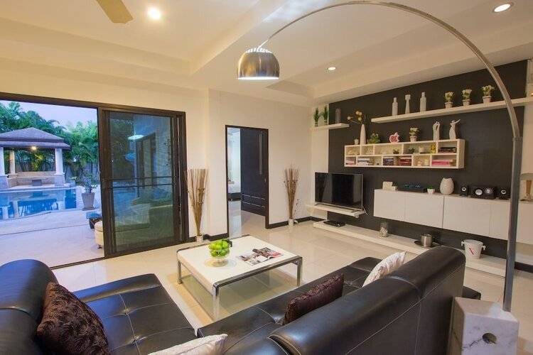 Villa White Cove