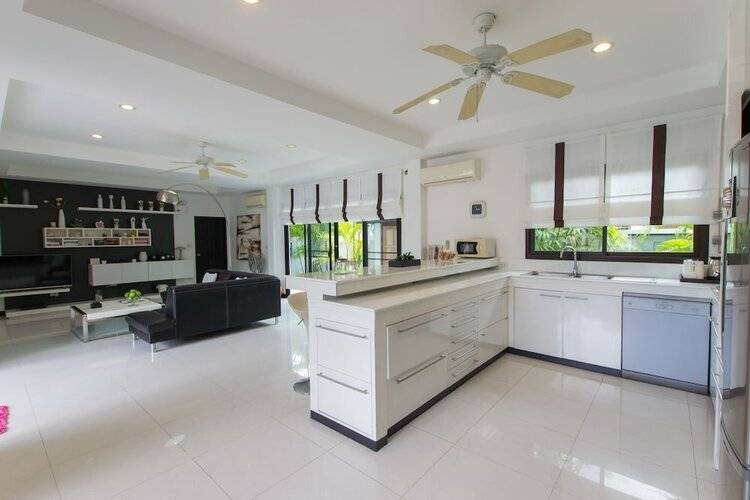 Villa White Cove