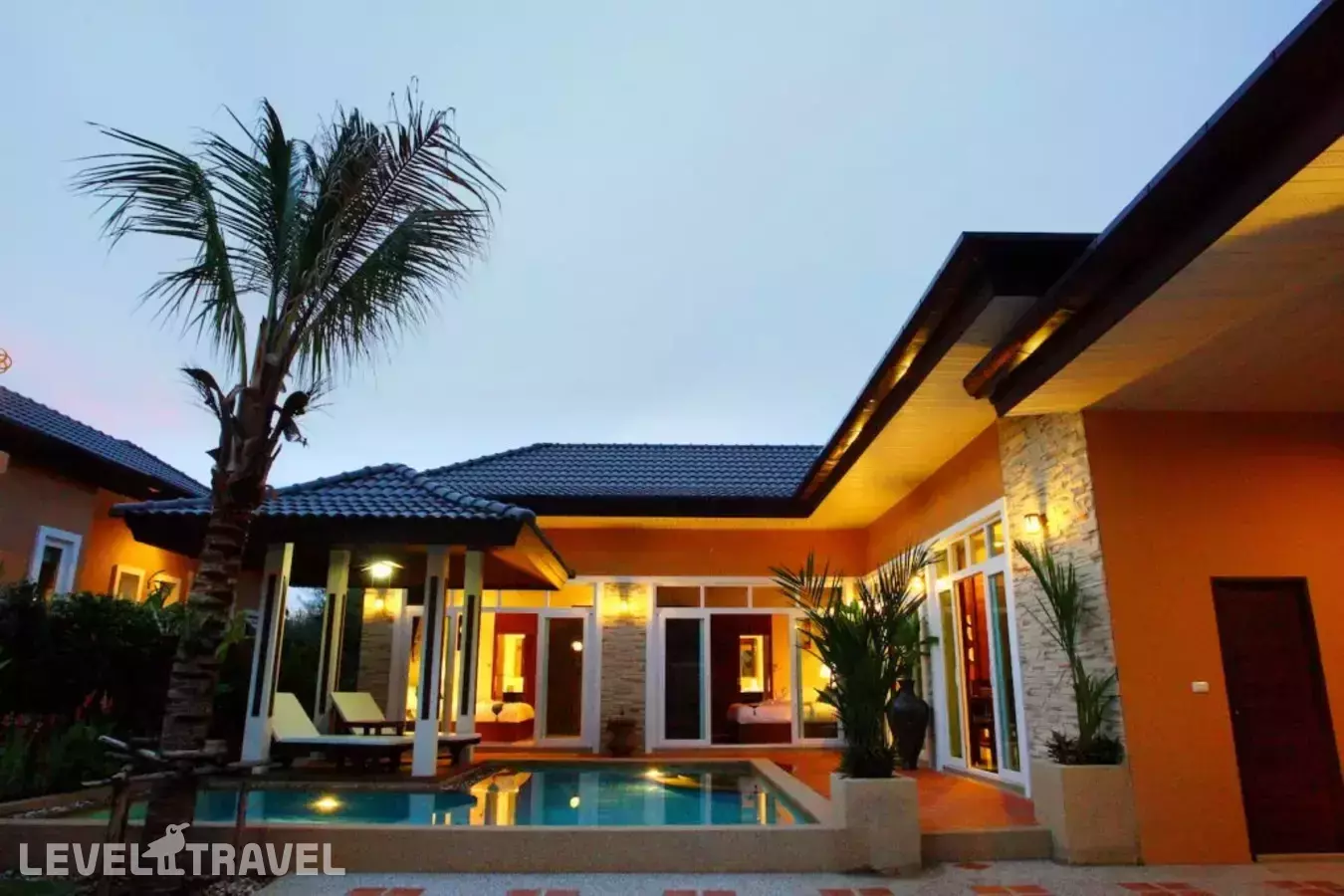 Rawai Private Villas - Pool and Garden