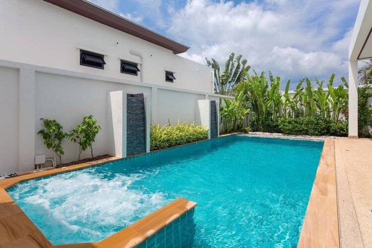 Thai-Themed 3BR Boutique Villa by Intira