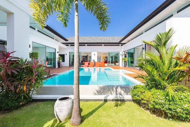 Villa Destiny