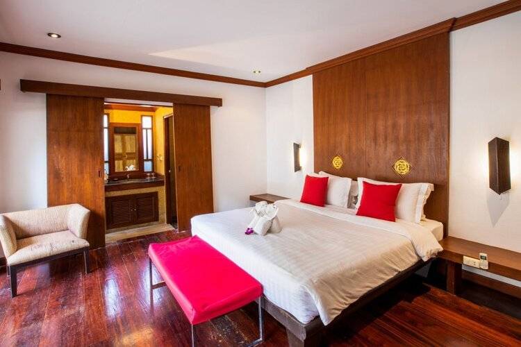 Pao Jin Poon Beach Front Villa