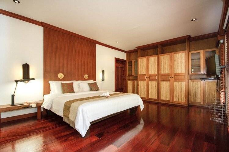 Pao Jin Poon Beach Front Villa