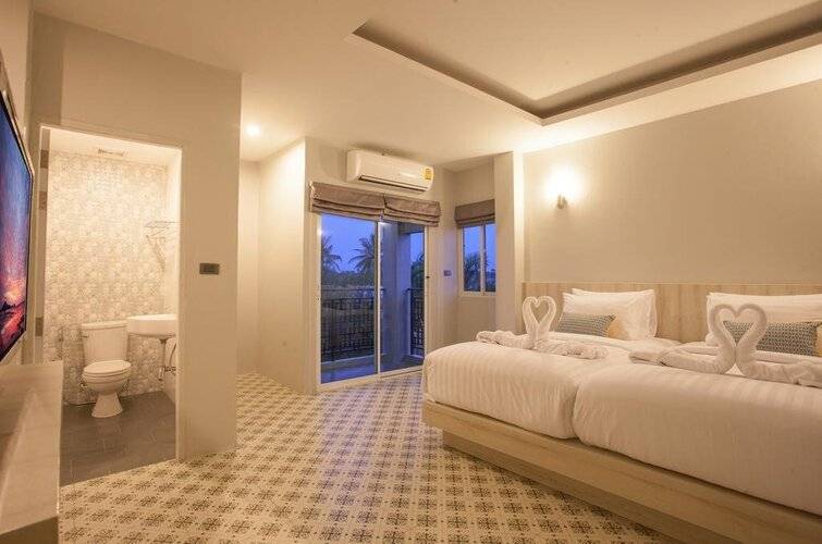 Nature Pine Residence