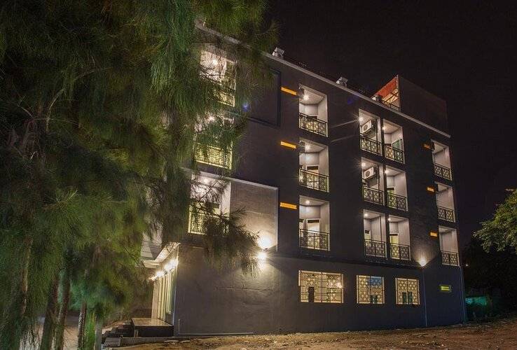Nature Pine Residence