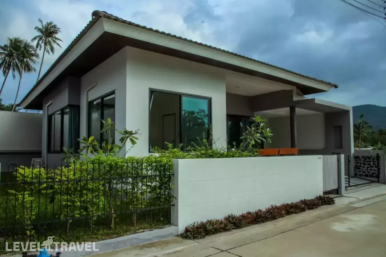 Specious Vacation Dia House near Beach