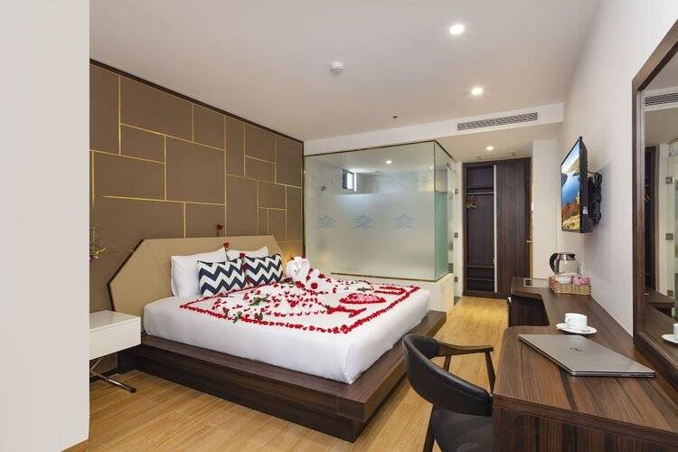 Crown Hotel Nha Trang