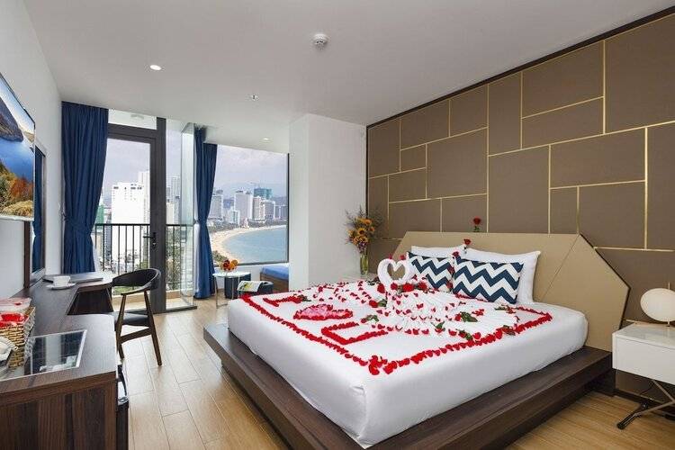 Crown Hotel Nha Trang
