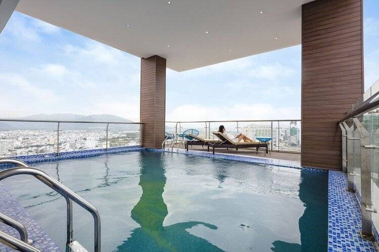 Crown Hotel Nha Trang