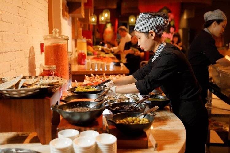 The Golden Seaview Panorama