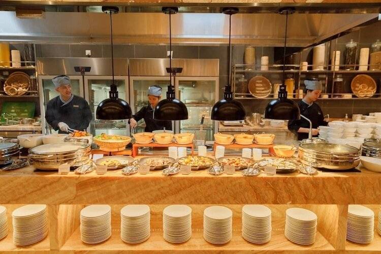 The Golden Seaview Panorama