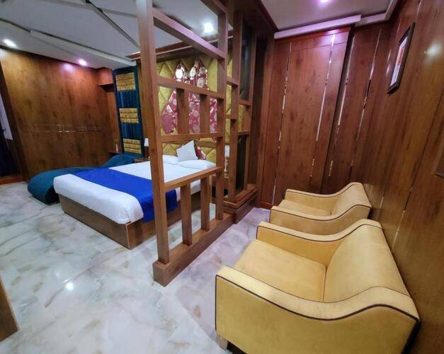 Camphor Hotel