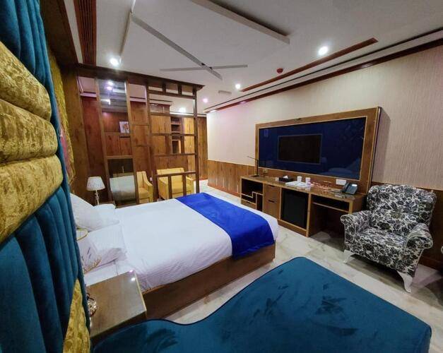 Camphor Hotel