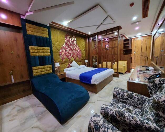 Camphor Hotel