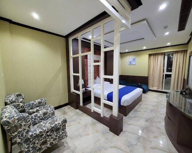 Camphor Hotel