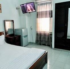 $item['hotel']['name']