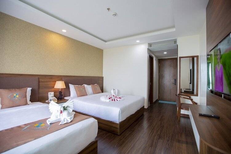 Night Sea Hotel