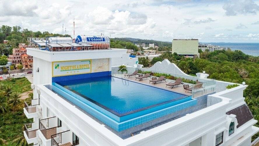 Night Sea Hotel