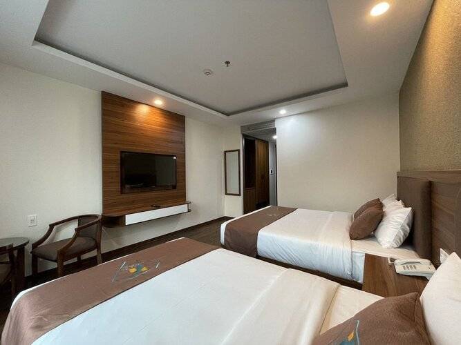 Night Sea Hotel