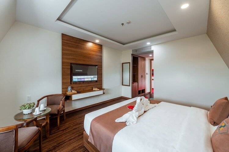 Night Sea Hotel