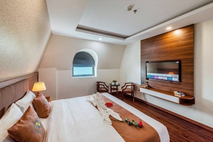 Night Sea Hotel