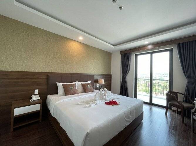 Night Sea Hotel