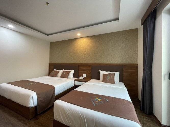 Night Sea Hotel