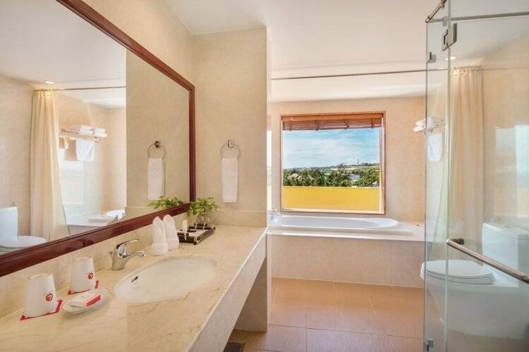 Sunny Beach Resort and Spa
