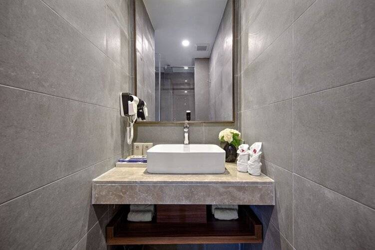 Halina Hotel & Apartment