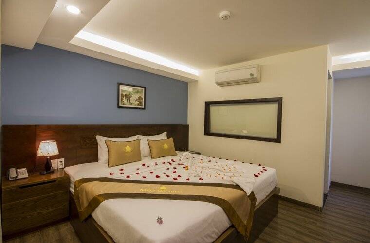 Happy Sky Hotel