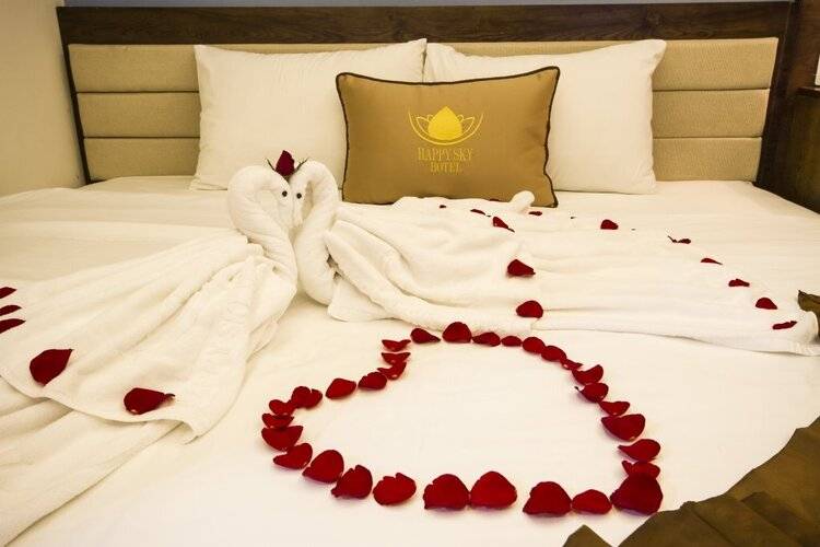 Happy Sky Hotel