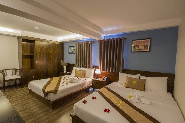 Happy Sky Hotel