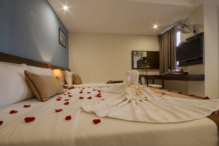 Happy Sky Hotel