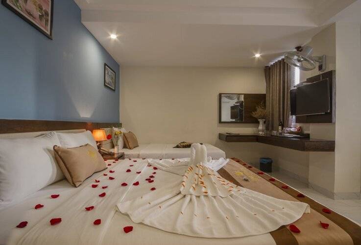 Happy Sky Hotel
