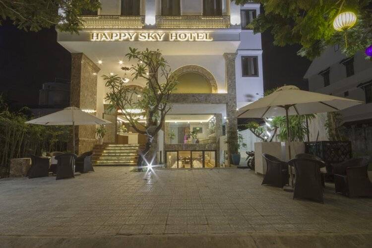 Happy Sky Hotel