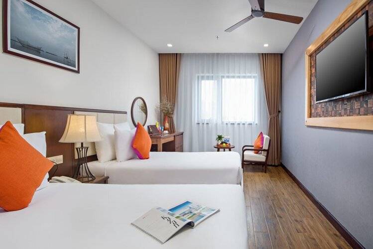 White Sand Hotel & Apartment
