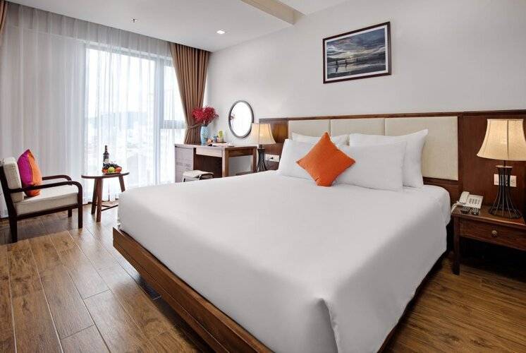 White Sand Hotel & Apartment
