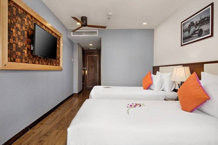 White Sand Hotel & Apartment
