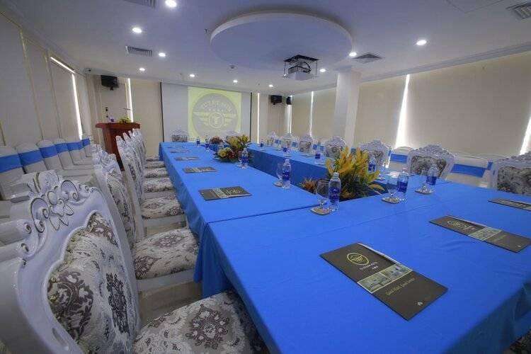 Tuyet Son Hotel