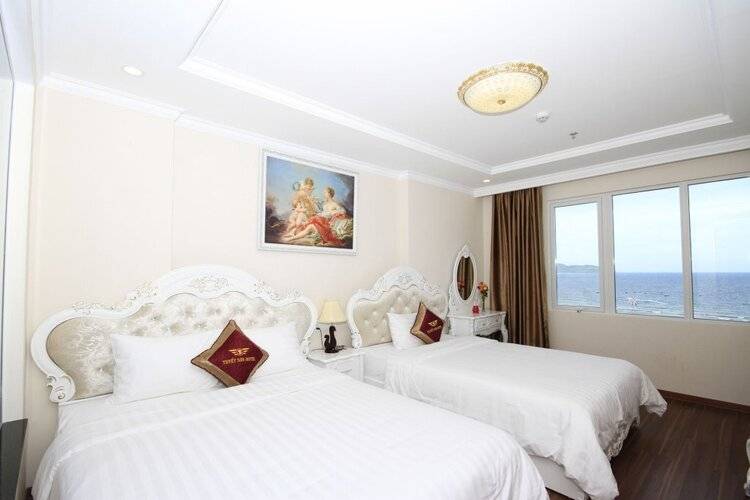 Tuyet Son Hotel