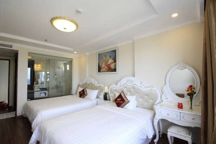 Tuyet Son Hotel