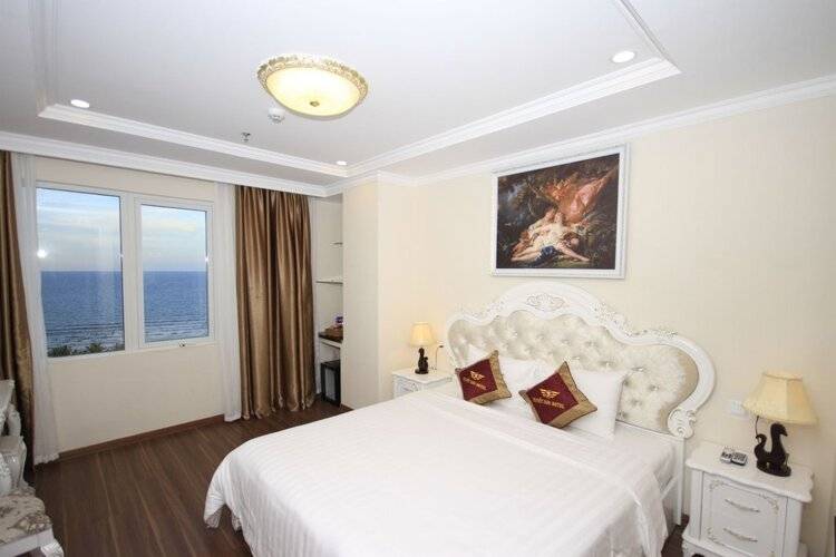 Tuyet Son Hotel